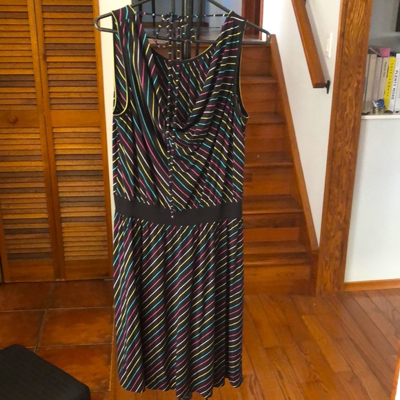 Old Navy Tie Back Summer Dress - Picture 3 of 10